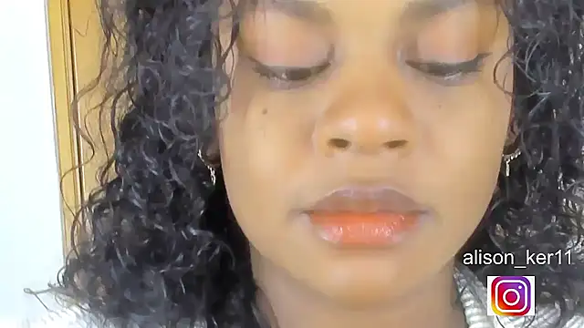 alison-ker3 online show from June 12, 12:48 pm