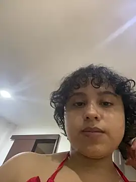 lou cute online show from March 31, 3:19 am