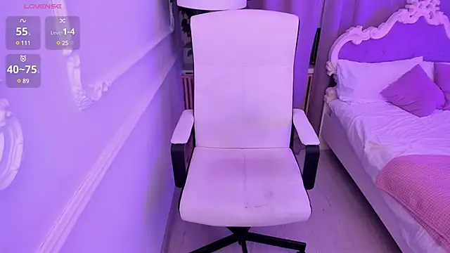 Snapshot of Lily_Marlin chatting on March 1, 2:48 am Lily Marlin online show from March 1, 2:48 am