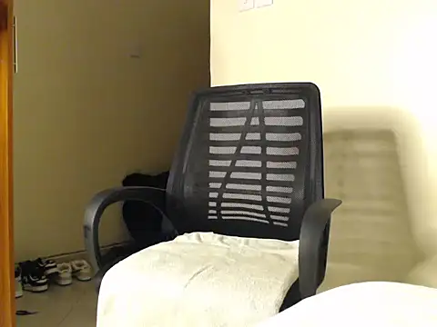 Snapshot of CurvyGlass chatting on January 19, 1:10 am CurvyGlass online show from January 19, 1:10 am