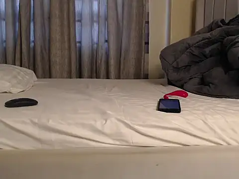 Snapshot of CurvyGlass chatting on March 6, 4:30 am CurvyGlass online show from March 6, 4:30 am