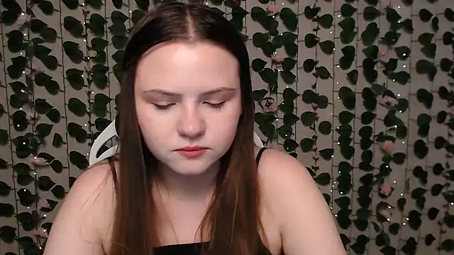 IxxiLiana online show from December 13, 4:11 am