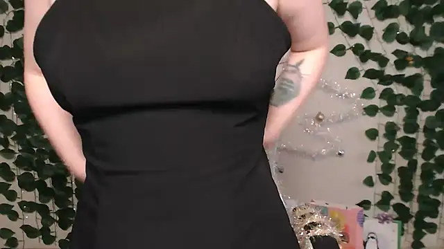 IxxiLiana online show from December 30, 5:15 am