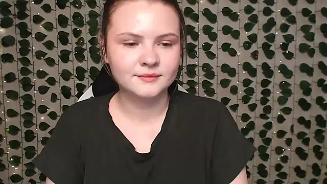 IxxiLiana online show from February 4, 4:15 am