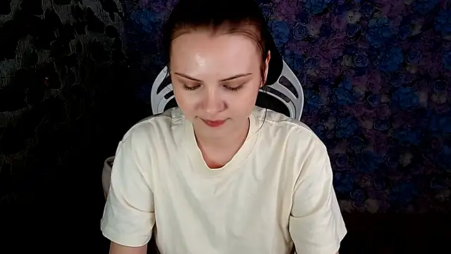 IxxiLiana online show from September 20, 4:13 am