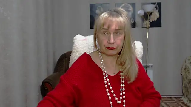 Snapshot of koroleva70 chatting on October 1, 5:19 pm koroleva70 online show from October 1, 5:19 pm