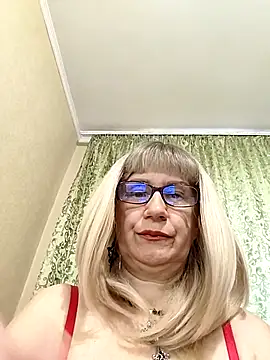 Snapshot of koroleva70 chatting on December 14, 8:41 am koroleva70 online show from December 14, 8:41 am