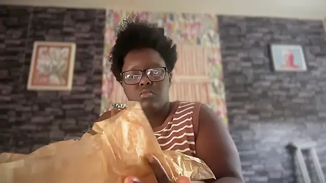 Yagurl  west online show from October 5, 9:56 pm