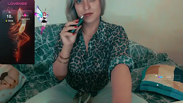 ElysonLang online show from October 3, 6:16 pm