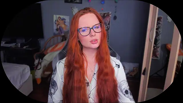 Snapshot of KlementinaBbG chatting on December 5, 8:55 pm KlementinaBbG online show from December 5, 8:55 pm