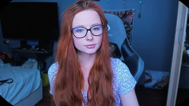 Snapshot of KlementinaBbG chatting on February 27, 11:04 pm KlementinaBbG online show from February 27, 11:04 pm