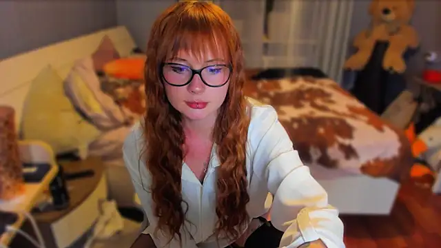 Snapshot of KlementinaBbG chatting on September 8, 8:30 pm KlementinaBbG online show from September 8, 8:30 pm