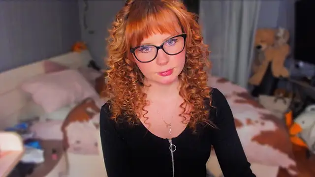 Snapshot of KlementinaBbG chatting on November 23, 8:19 pm KlementinaBbG online show from November 23, 8:19 pm