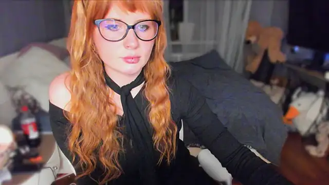 Snapshot of KlementinaBbG chatting on December 14, 8:35 pm KlementinaBbG online show from December 14, 8:35 pm