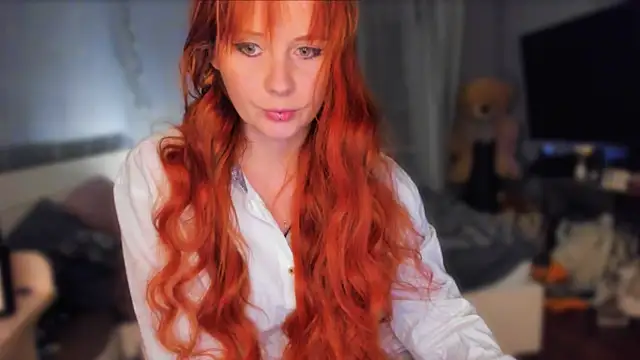 KlementinaBbG online show from March 22, 8:12 pm