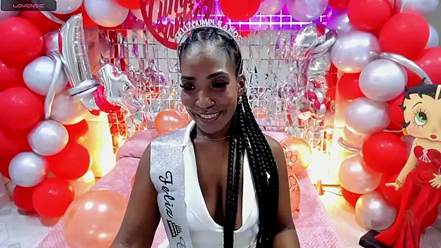 kimmturner online show from October 20, 2:28 pm