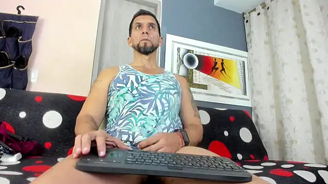 JULESLAKES online show from June 16, 11:40 pm