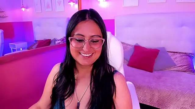 Snapshot of Amber_gold_ chatting on June 4, 3:23 am Amber gold online show from June 4, 3:23 am