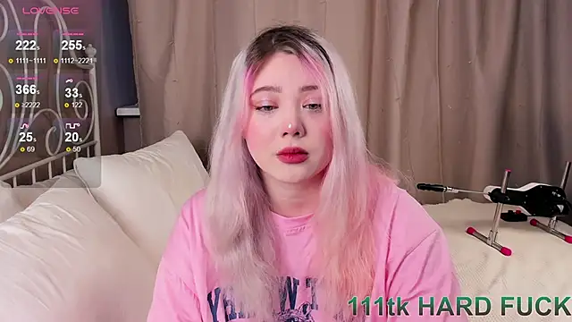   KawaiiYuki   online show from January 20, 8:52 am