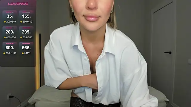 sarahphyllis online show from June 8, 9:48 pm