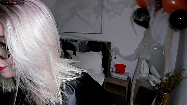 SimonaGerry online show from October 29, 4:37 am