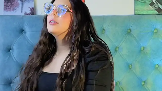 Paola Lyon  online show from October 21, 7:03 pm