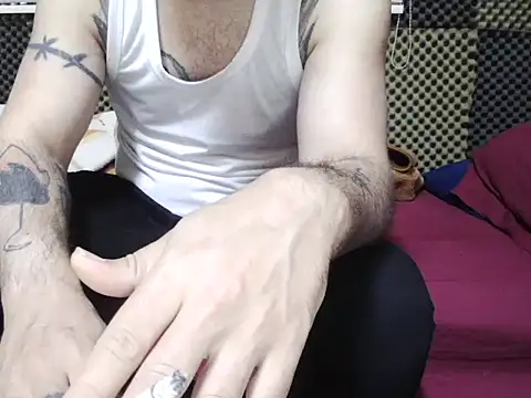 Snapshot of Arabeyes chatting on November 21, 5:28 am Arabeyes online show from November 21, 5:28 am