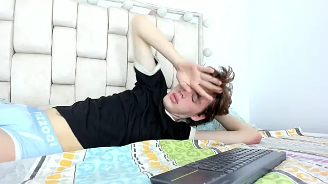 daniel hot03 online show from November 29, 1:47 pm