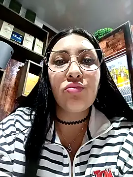 Snapshot of my-kitty chatting on February 1, 12:40 am my-kitty online show from February 1, 12:40 am
