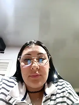Snapshot of my-kitty chatting on February 12, 2:56 am my-kitty online show from February 12, 2:56 am