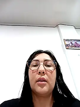 Snapshot of my-kitty chatting on October 18, 10:21 pm my-kitty online show from October 18, 10:21 pm