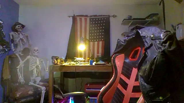 Snapshot of Woodywoodsup1 chatting on November 8, 5:51 am Woodywoodsup1 online show from November 8, 5:51 am