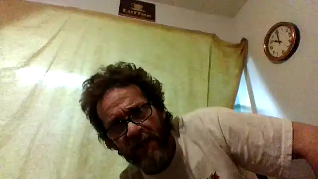 Snapshot of Woodywoodsup1 chatting on December 14, 11:31 pm Woodywoodsup1 online show from December 14, 11:31 pm