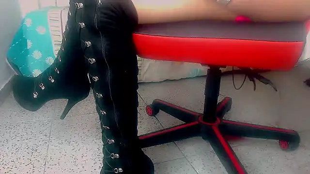 Snapshot of jessikarabitt666 chatting on December 21, 3:36 am jessikarabitt666 online show from December 21, 3:36 am