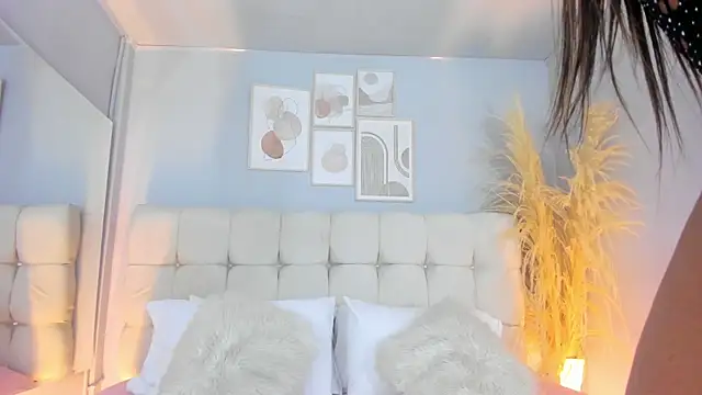 Snapshot of sofi_potter_ chatting on December 21, 1:26 am sofi potter online show from December 21, 1:26 am