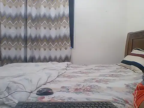 Snapshot of sexy__candyy chatting on November 21, 7:23 pm sexy candyy online show from November 21, 7:23 pm