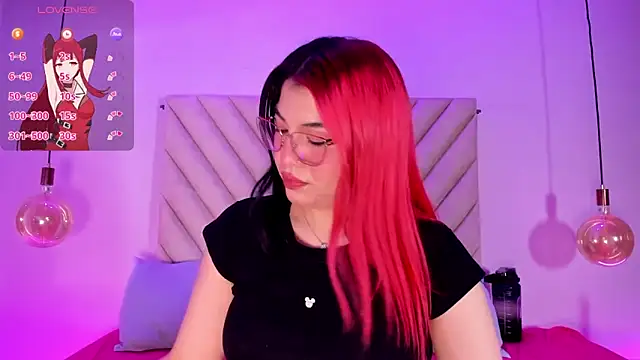 EmmaSwift  online show from April 28, 10:59 pm