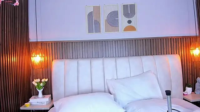 Ashleyy23x online show from June 10, 7:35 pm
