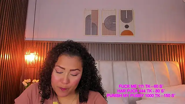 Ashleyy23x online show from June 17, 7:37 pm