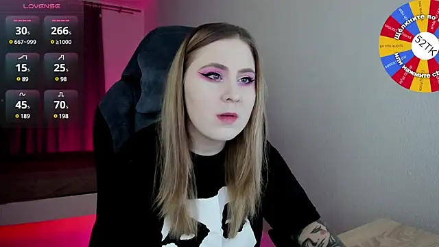 Olivia Munk online show from February 9, 4:36 am