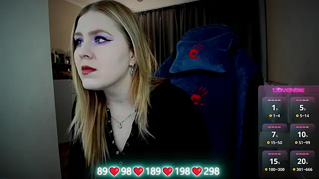 Olivia Munk online show from October 28, 4:38 am