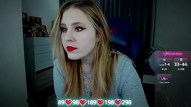 Olivia Munk online show from October 30, 4:58 am