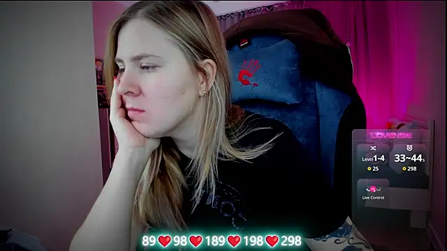 Olivia Munk online show from November 7, 4:01 am