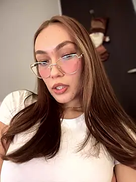 MichelleFerry  online show from December 6, 4:14 am