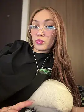 MichelleFerry  online show from February 10, 7:47 am