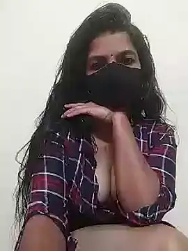 Snapshot of Shuttii_25 chatting on February 12, 6:30 pm Shuttii 25 online show from February 12, 6:30 pm