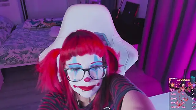 Yumi Youkai online show from October 11, 6:28 pm