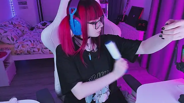 Yumi Youkai online show from February 8, 2:53 pm