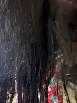Snapshot of PARI_Hun chatting on December 4, 8:01 am PARI Hun online show from December 4, 8:01 am