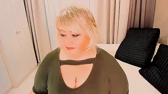 BIGTITSBBW online show from October 15, 6:24 am